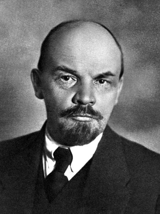 Lenin_in_1920_(3x4_cropped)