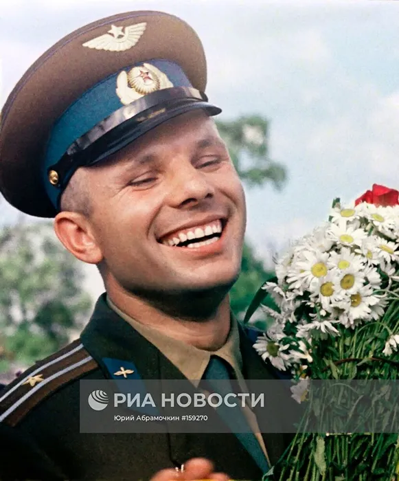 Летчик-космонавт, Герой СССР Ю.А.Гагарин